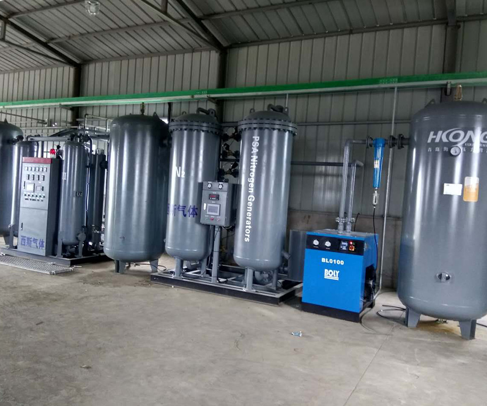 化工廠高純制氮現(xiàn)場(chǎng)
